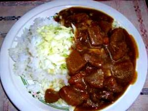 ☆たっぷりキャベツのせ☆カレーライス